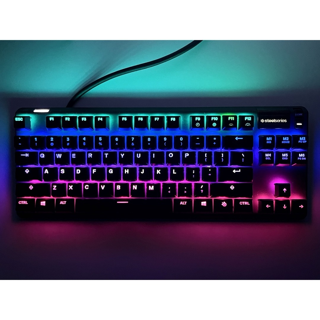 SteelSeries(スティールシリーズ)のSteelSeries APEX PRO TKL（US配列）ラピットトリガー搭載 スマホ/家電/カメラのPC/タブレット(PC周辺機器)の商品写真