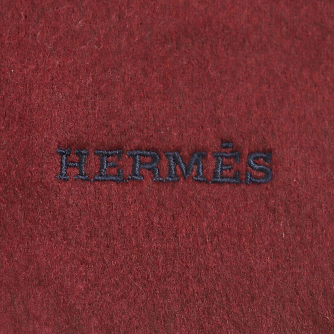 Hermes(エルメス)の未使用品▼HERMES エルメス H393800T ロゴ刺繍入り フリンジ付き カシミヤ100% リバーシブル マフラー ROUGE H/MARINE 英国製 メンズ タグ メンズのファッション小物(マフラー)の商品写真