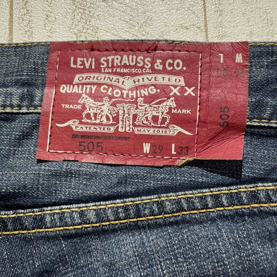 Levi's(リーバイス)の【LEVI'S】リーバイス 505 ストレートデニムパンツ ヴィンテージ加工 メンズのパンツ(デニム/ジーンズ)の商品写真