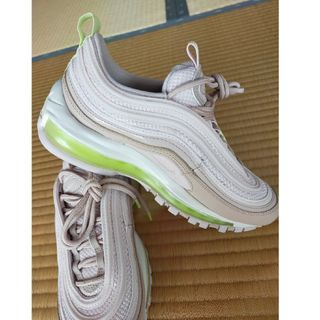 ナイキ(NIKE)のナイキ　Nike　エアマックス　97 レディース　美品　ベージュ　ホワイト(スニーカー)