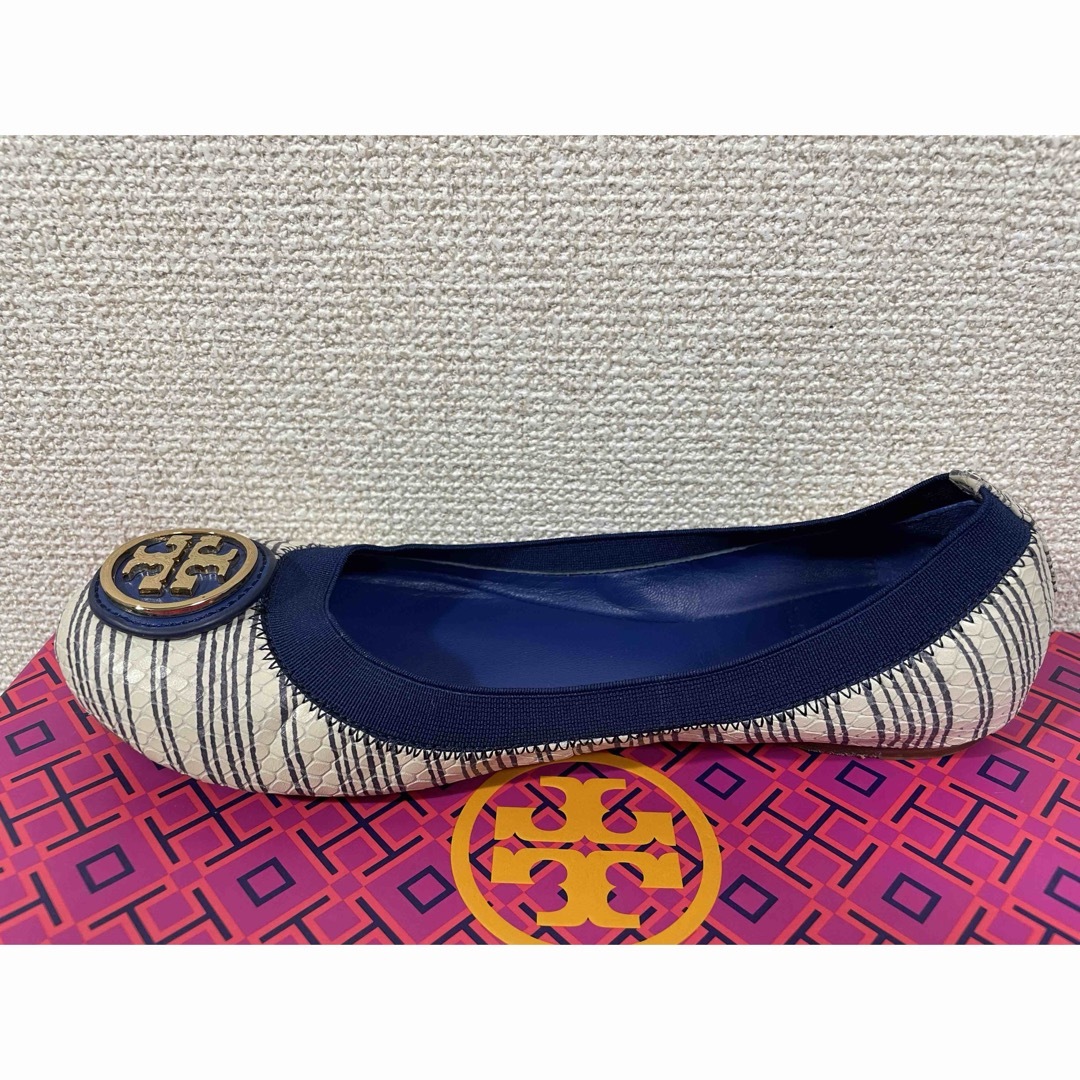 Tory Burch(トリーバーチ)のトリーバーチ　フラットシューズ　サイズ6M 23cmぐらい レディースの靴/シューズ(バレエシューズ)の商品写真