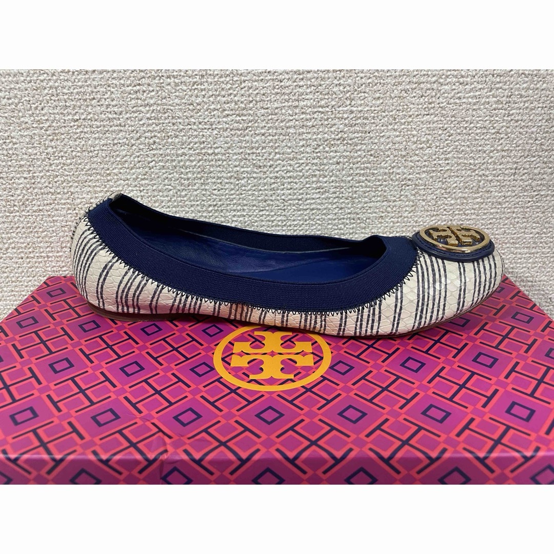 Tory Burch(トリーバーチ)のトリーバーチ　フラットシューズ　サイズ6M 23cmぐらい レディースの靴/シューズ(バレエシューズ)の商品写真