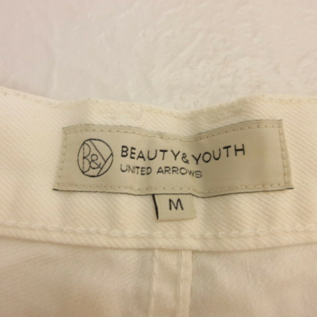 BEAUTY&YOUTH UNITED ARROWS(ビューティアンドユースユナイテッドアローズ)のB&Y ユナイテッドアローズ BEAUTY&YOUTH ショートパンツ 白 M レディースのパンツ(ショートパンツ)の商品写真