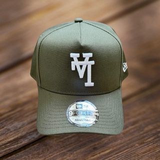 NEW ERA - Long Beach オールドイングリッシュキャップの通販 by