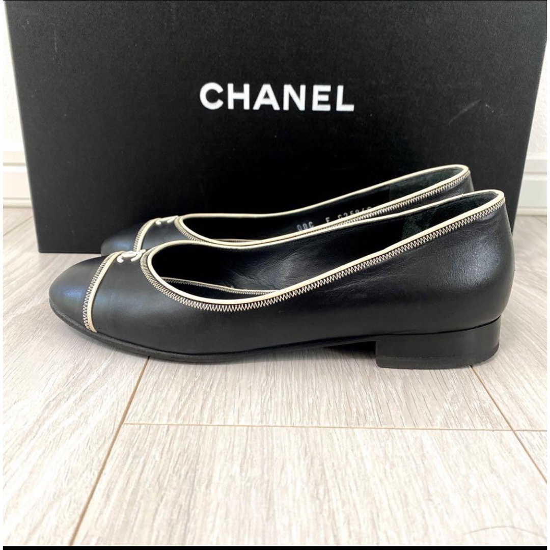 CHANEL(シャネル)のCHANEL シャネル　フラットシューズ　ブラック　34 1/2 イタリア製 レディースの靴/シューズ(バレエシューズ)の商品写真