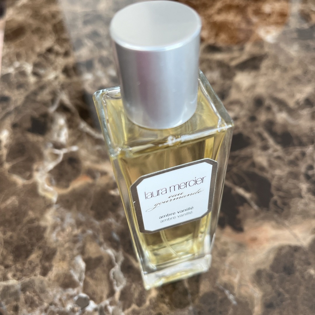 laura mercier(ローラメルシエ)のアンバーバニラ　オードトワレ　50ml コスメ/美容の香水(香水(女性用))の商品写真