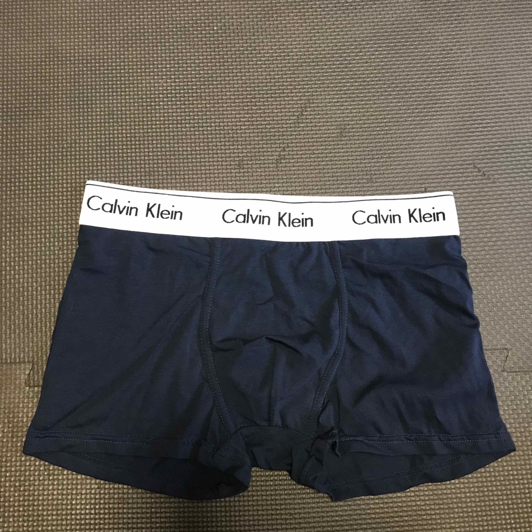 Calvin Klein(カルバンクライン)のCalvin kleinボクサーパンツMサイズ2枚 メンズのアンダーウェア(ボクサーパンツ)の商品写真