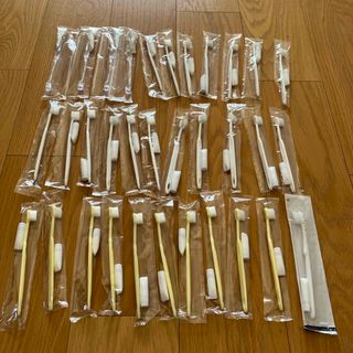 歯ブラシ　新品　33本　掃除　歯磨き　歯みがき粉付き(歯ブラシ/歯みがき用品)