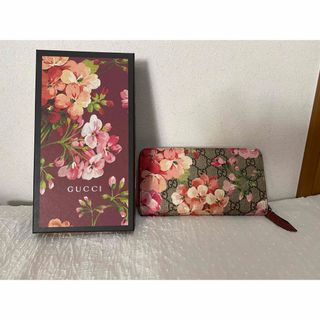 グッチ(Gucci)のGUCCI GGブルームス 花柄ラウンドファスナー財布(財布)