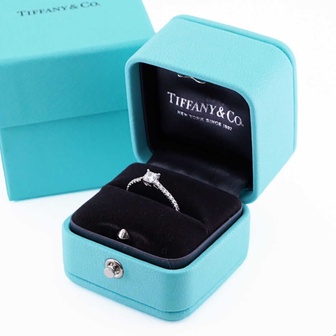 Tiffany & Co.(ティファニー)のティファニー プリンセス カット エンゲージメント リング パヴェ セット ダイヤモンド バンド プラチナ ティファニー ノヴォ リング 指輪 レディースのアクセサリー(リング(指輪))の商品写真