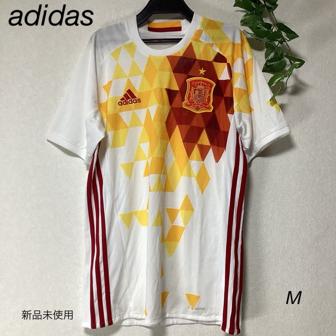 adidas(アディダス)の⭐︎新品未使用⭐︎adidas スペイン代表　ユニフォーム　シャツ　sizeM スポーツ/アウトドアのサッカー/フットサル(ウェア)の商品写真