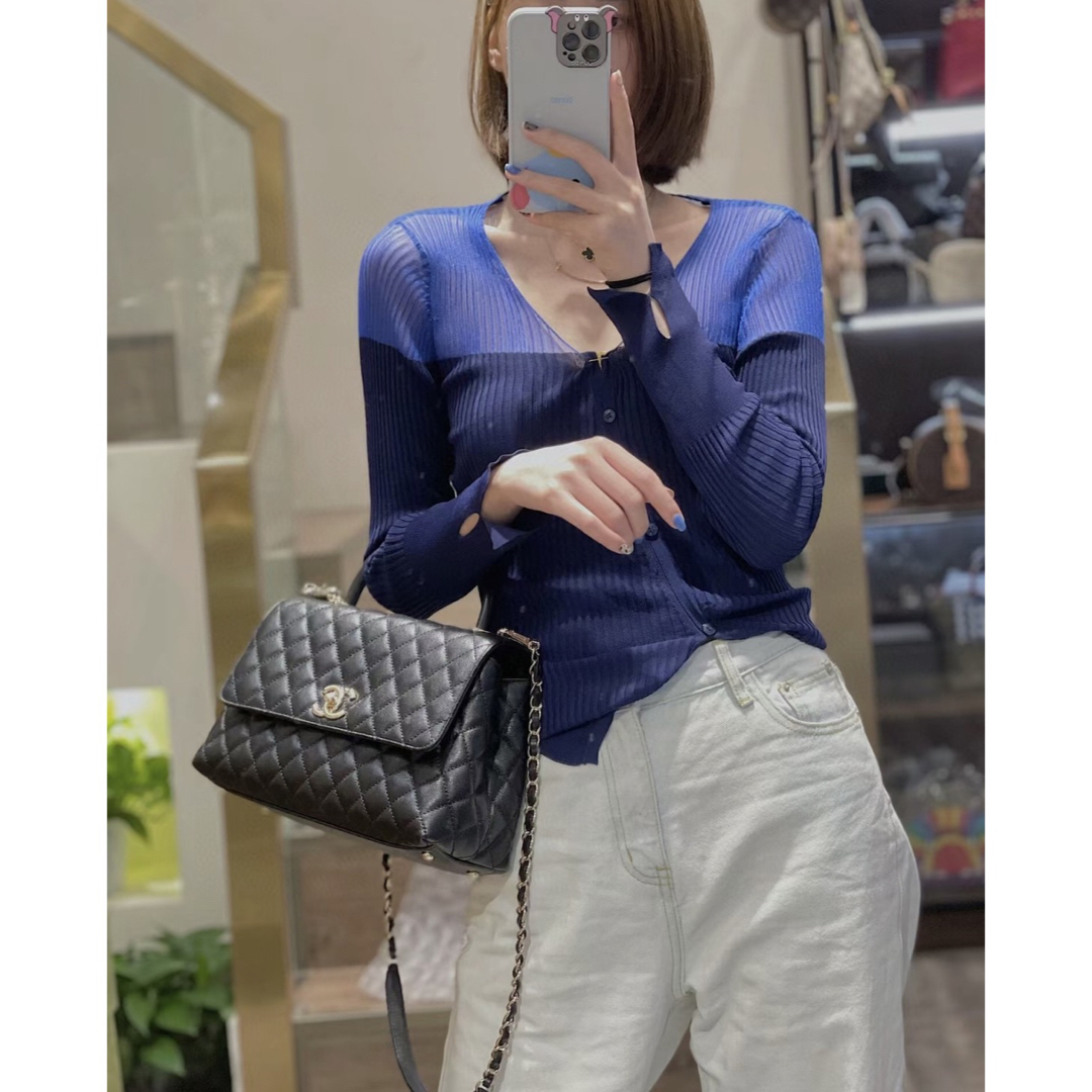 CHANEL(シャネル)の美品✨人気定番❣️ココハンドル 29 トップハンドル　フラップバッグ ブラック レディースのバッグ(ショルダーバッグ)の商品写真