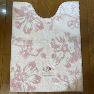 ローラアシュレイ(LAURA ASHLEY)の今だけ価格　ローラアシュレイ  トイレマット　新品未使用　ピンク　ロング(トイレマット)