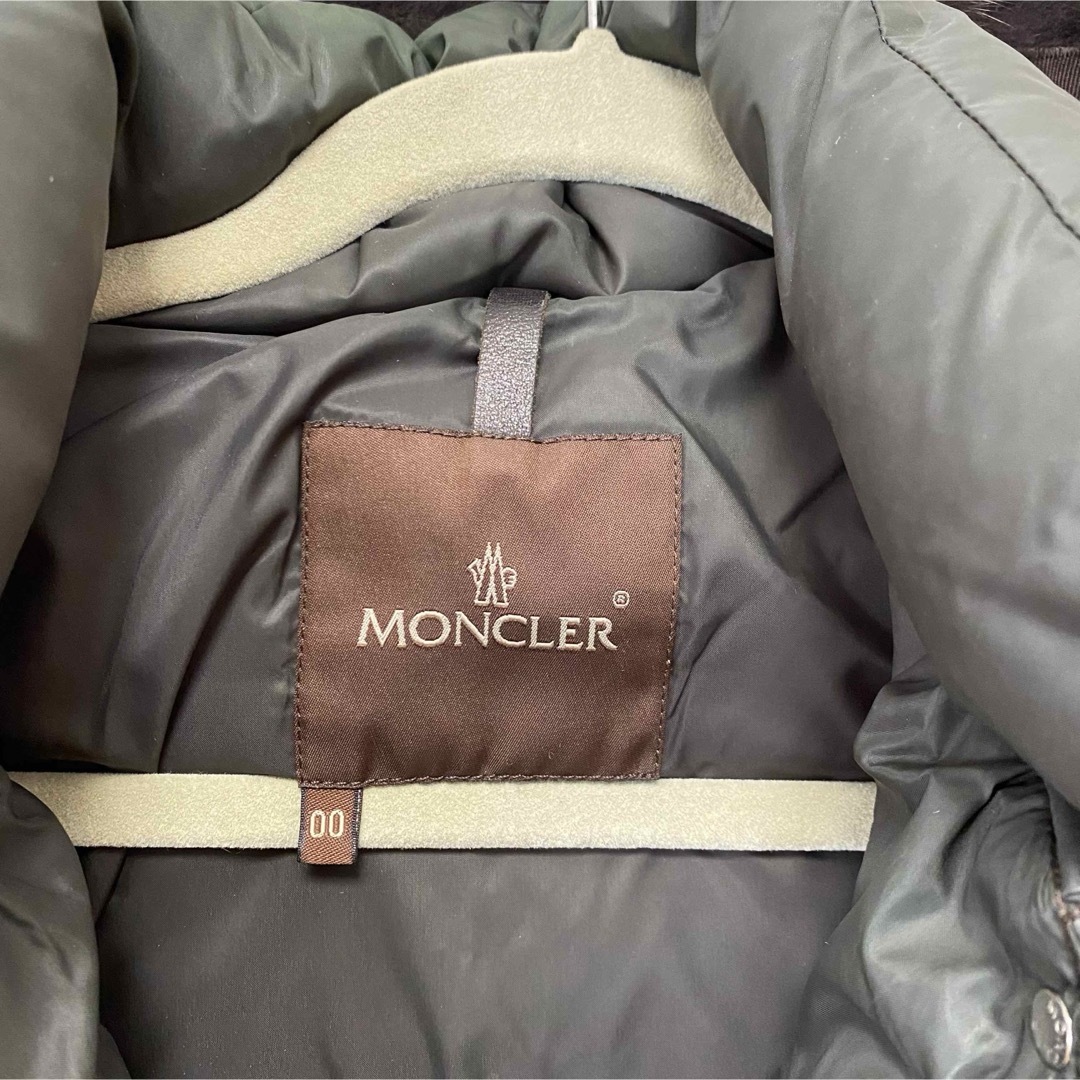 MONCLER(モンクレール)のモンクレール MONCLER ダウンジャケット ダークブラウン レディースのジャケット/アウター(ダウンジャケット)の商品写真