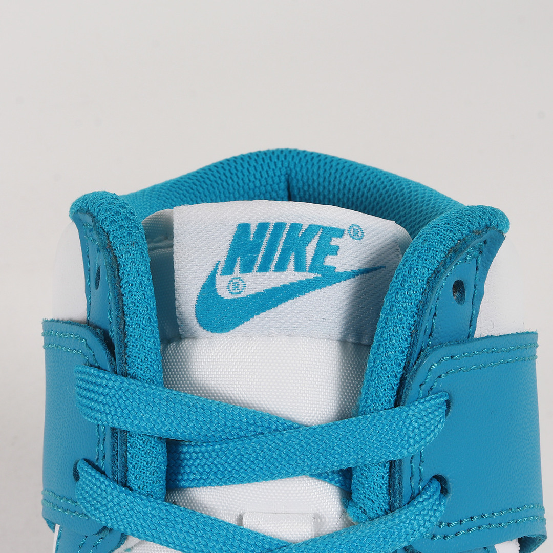 NIKE(ナイキ)の美品 NIKE ナイキ サイズ:28.0cm DUNK HI RETRO CHAMPIONSHIP BLUE (DD1399-400) ダンク ハイ レトロ チャンピオンシップ レーサーブルー ホワイト US10 ハイカット スニーカー シューズ 靴【メンズ】【中古】 メンズの靴/シューズ(スニーカー)の商品写真