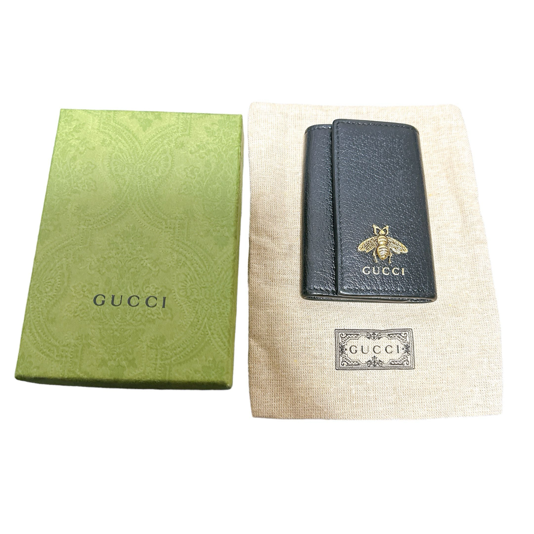 Gucci(グッチ)の《美品》 グッチ 6連キーケース ハチ アニマリエ 523683 ブラック ビー メンズのファッション小物(キーケース)の商品写真