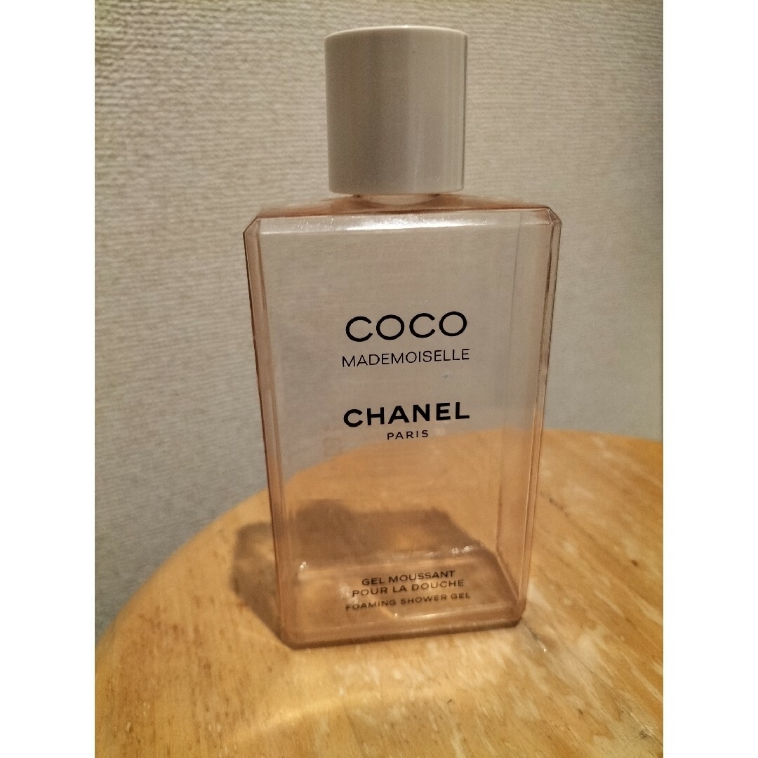 CHANEL(シャネル)のシャネル　ボディソープ　空容器 コスメ/美容のコスメ/美容 その他(その他)の商品写真