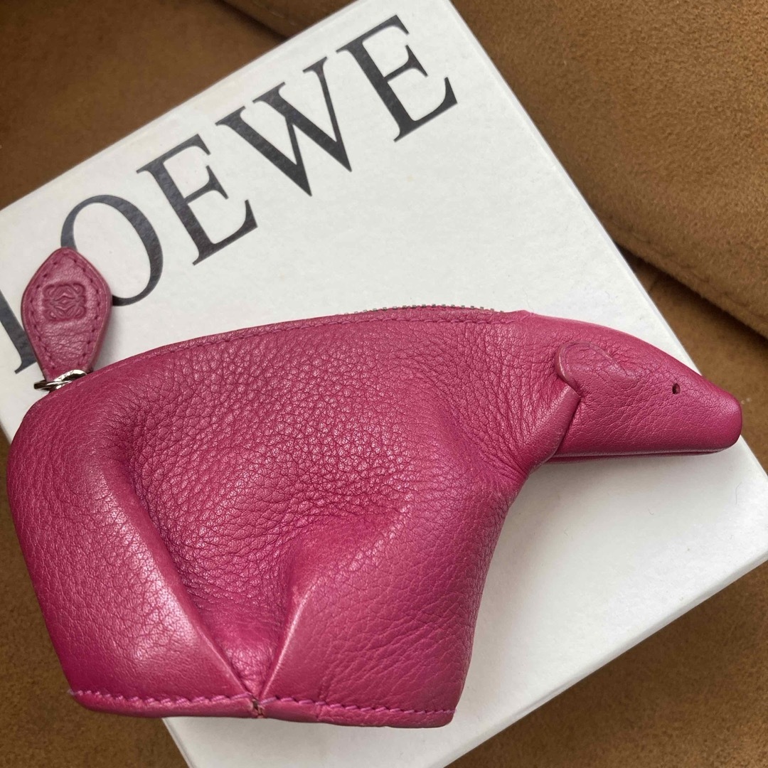 LOEWE(ロエベ)のLOEWE  コインケース　レザー　ベア🐻熊　レア　ポーチ レディースのファッション小物(コインケース)の商品写真