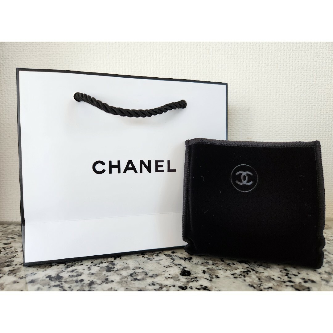 CHANEL(シャネル)のCHANEL シャネル　アイシャドウ収納袋 ショッパー コスメ/美容のコスメ/美容 その他(その他)の商品写真