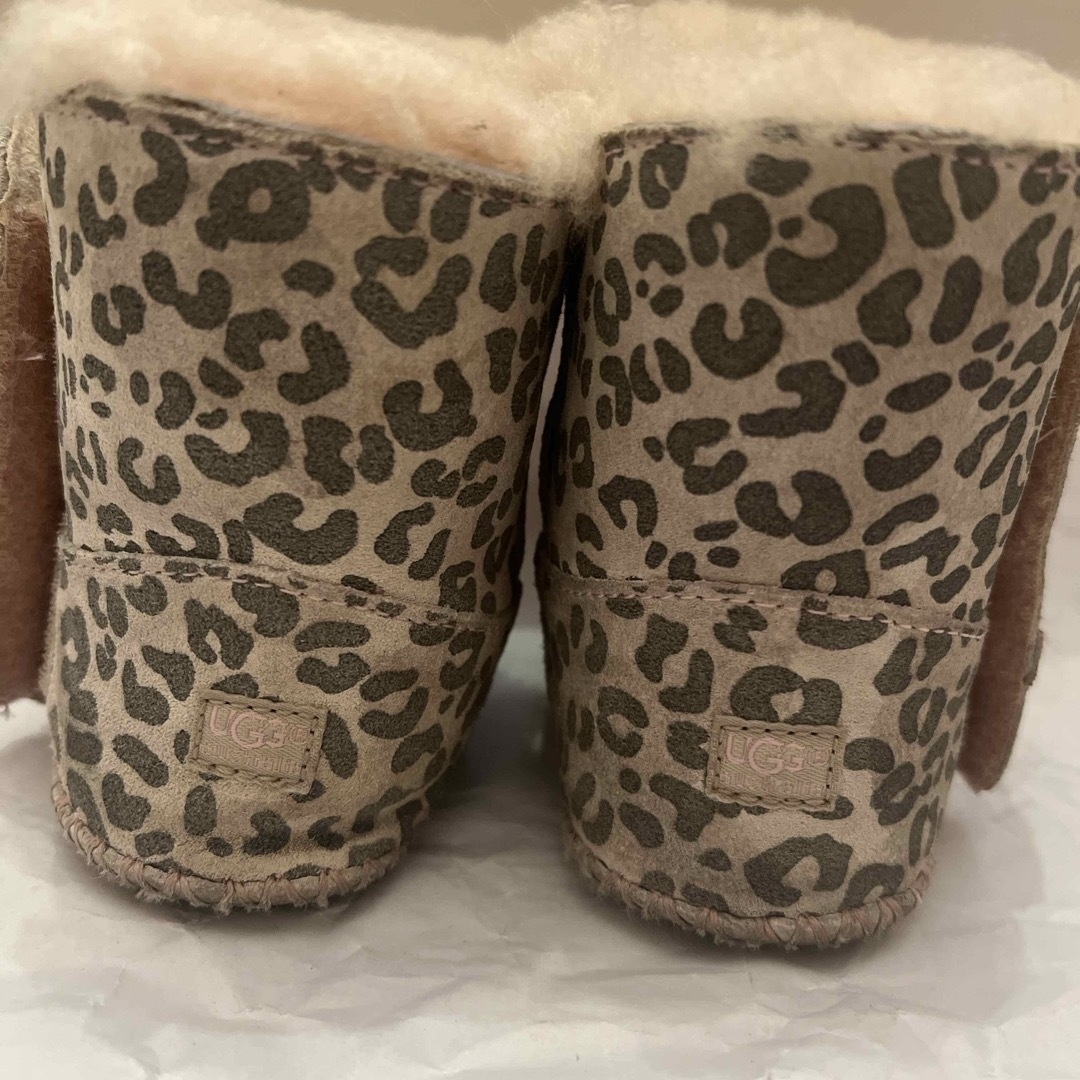 UGG(アグ)のUGG ベビーブーツ　12.5センチ キッズ/ベビー/マタニティのベビー靴/シューズ(~14cm)(ブーツ)の商品写真