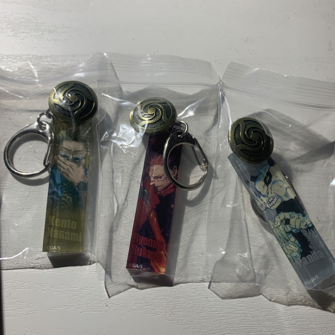 呪術廻戦 校章ボタン付き アクリルチャームコレクション 七海健斗 宿儺 パンダ エンタメ/ホビーのおもちゃ/ぬいぐるみ(キャラクターグッズ)の商品写真