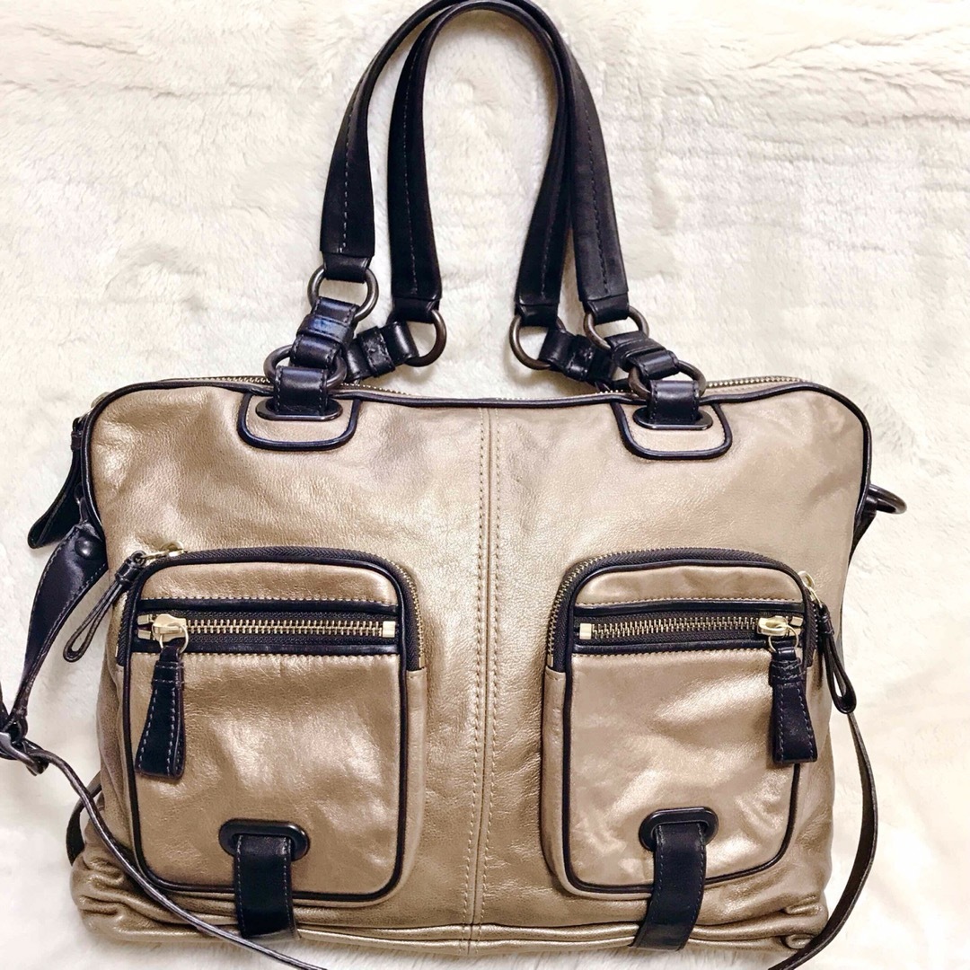 COACH(コーチ)の美品 COACH 2way ビジネスバッグ ショルダーバッグ トートバッグ 金 レディースのバッグ(トートバッグ)の商品写真