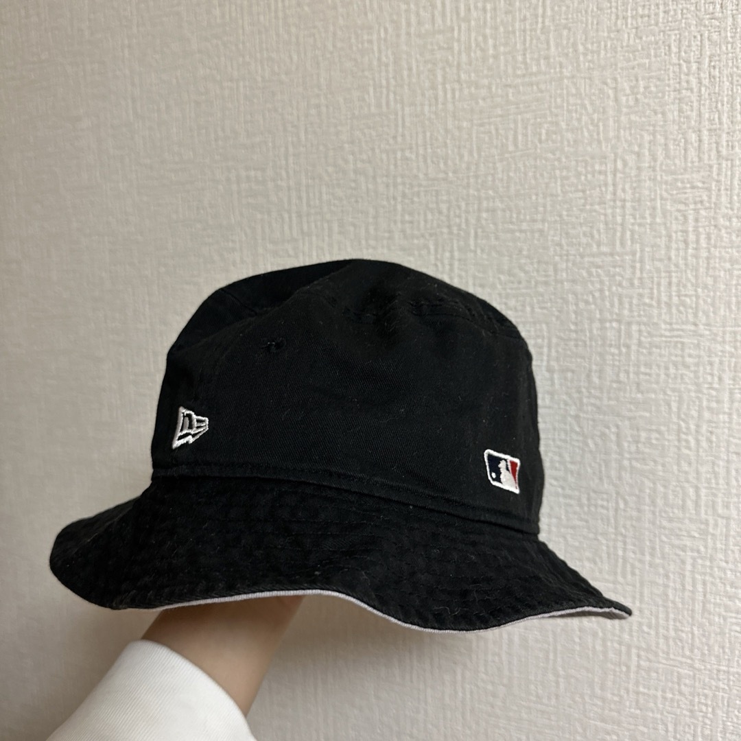 NEW ERA(ニューエラー)のニューエラ　バケットハット　Lサイズ メンズの帽子(ハット)の商品写真