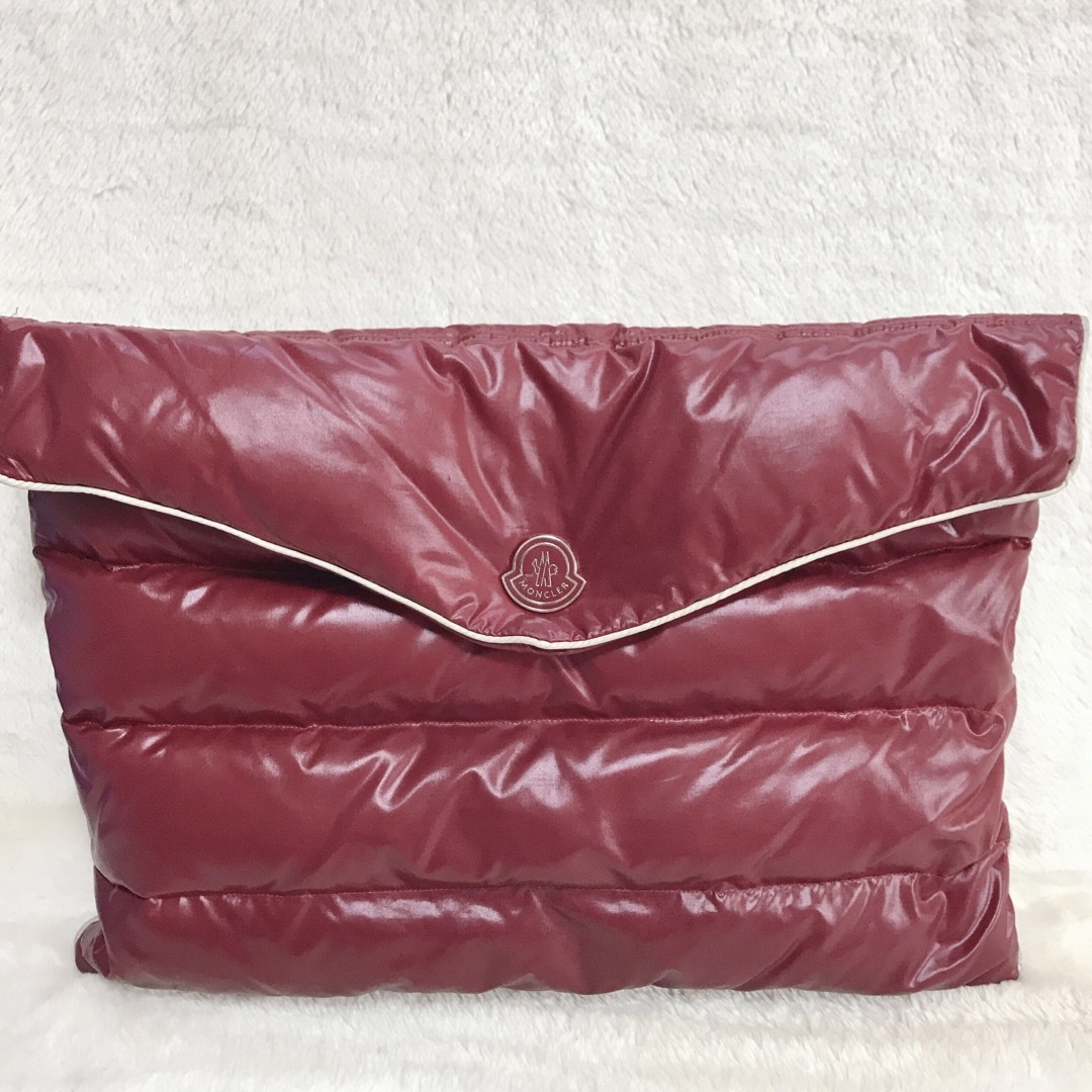 美品 モンクレール BUSTA PIUMINO ナイロン ダウン クラッチバッグ 美品 モンクレール BUSTA PIUMINO ナイロン ダウン クラッチバッグ