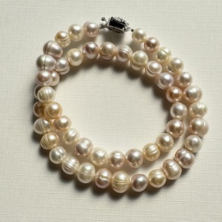 淡水パール　バロックサークル　可愛いパステルカラーの真珠のネックレスです(ネックレス)