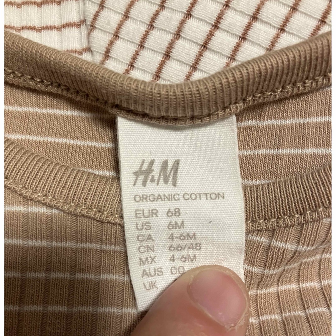 H&M(エイチアンドエム)の美品　H&M ベビー半袖 ボーダー 韓国子供服 クインシーメイ北欧　海外 キッズ/ベビー/マタニティのベビー服(~85cm)(Ｔシャツ)の商品写真