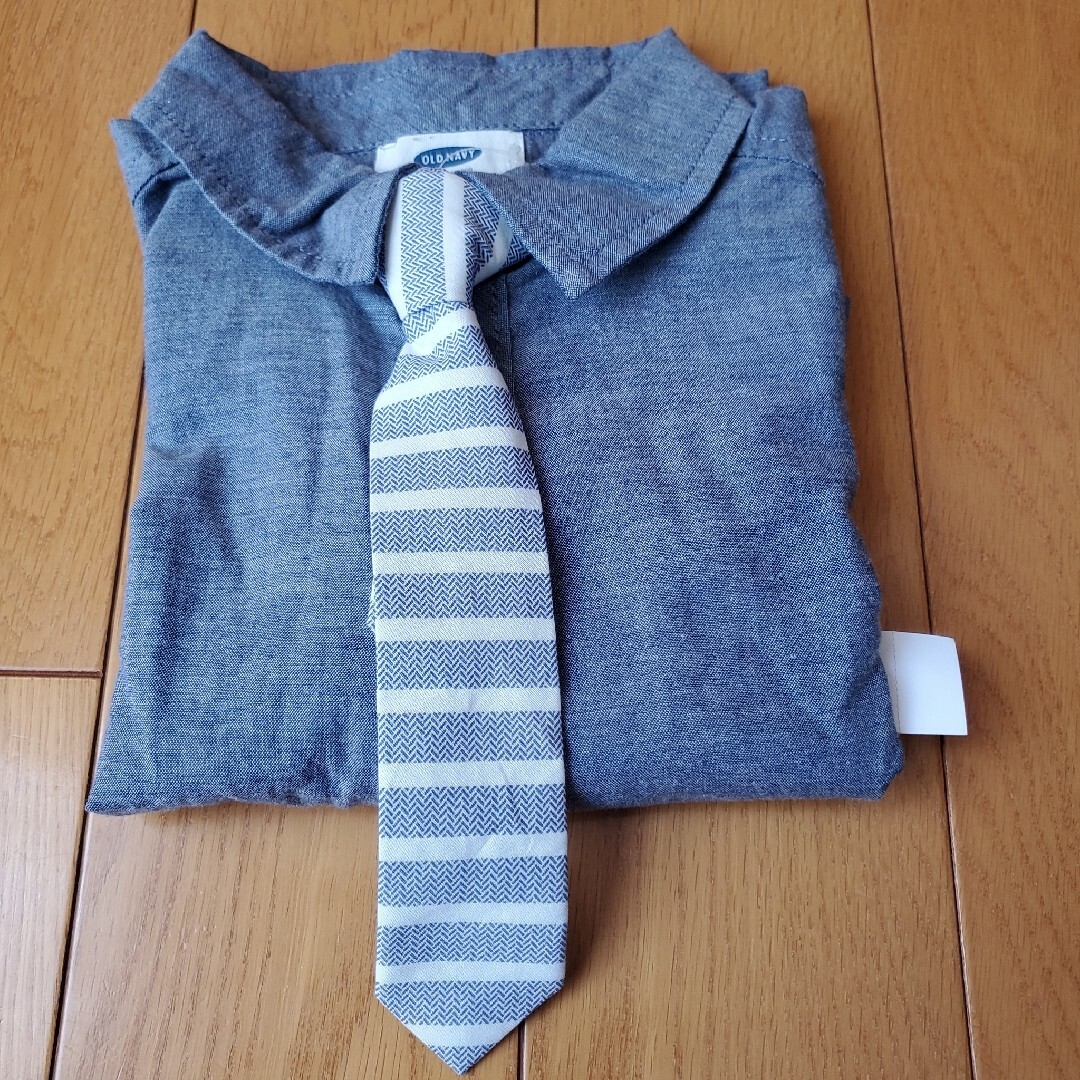 Old Navy(オールドネイビー)のベビー キッズ シャツ キッズ/ベビー/マタニティのキッズ服男の子用(90cm~)(Tシャツ/カットソー)の商品写真