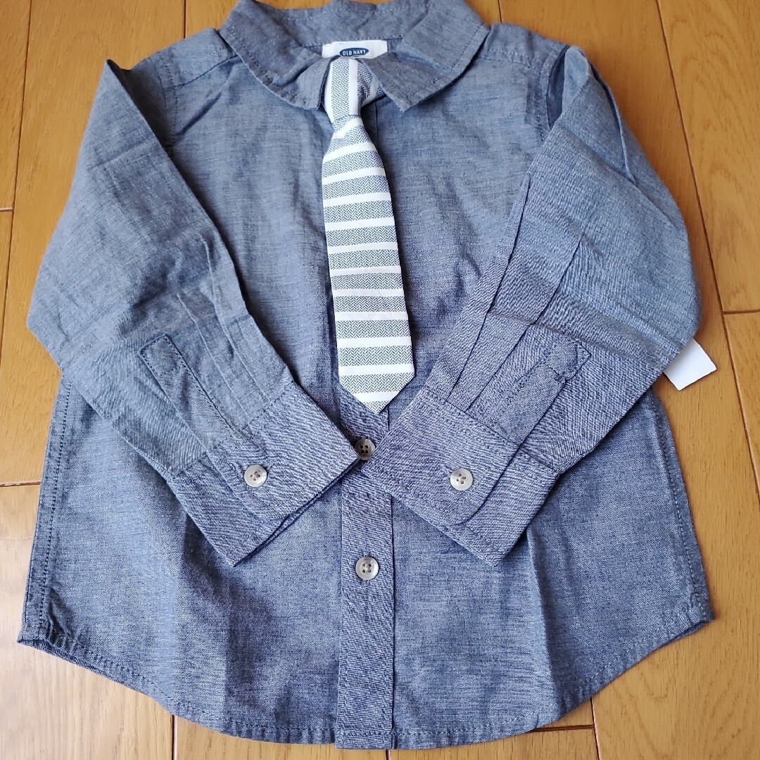 Old Navy(オールドネイビー)のベビー キッズ シャツ キッズ/ベビー/マタニティのキッズ服男の子用(90cm~)(Tシャツ/カットソー)の商品写真