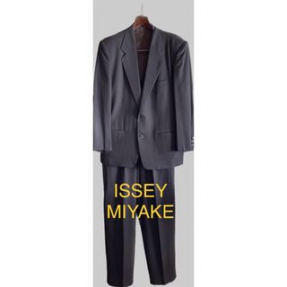 イッセイミヤケ(ISSEY MIYAKE)のイッセイミヤケPANのジャケットのみ　チョコレート色(テーラードジャケット)