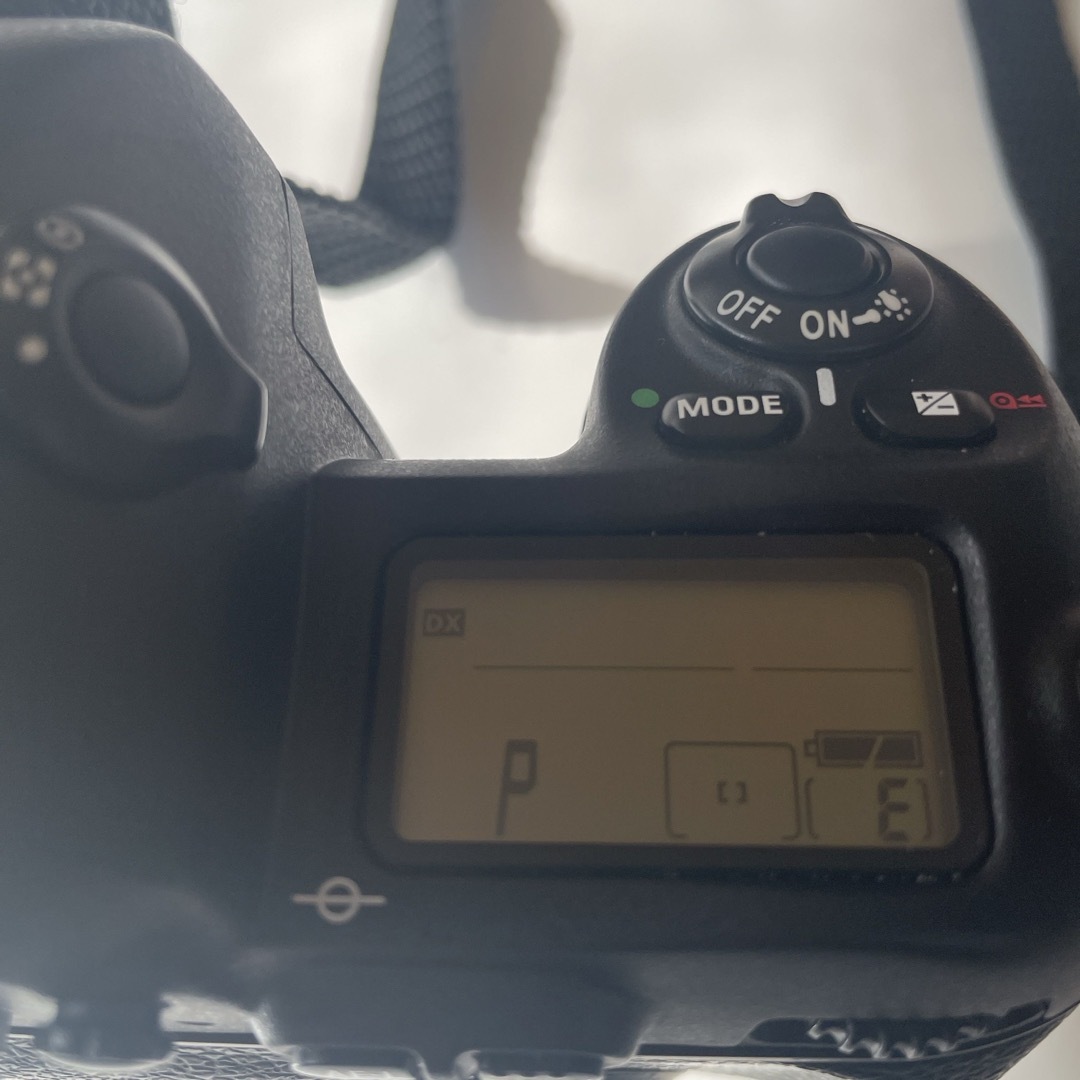 Nikon(ニコン)のNikon F100 ボディ MF-29 付き  スマホ/家電/カメラのカメラ(フィルムカメラ)の商品写真