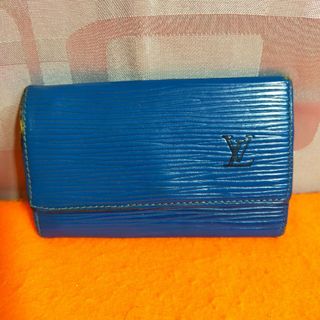 ルイヴィトン(LOUIS VUITTON)のルイヴィトン LOUISVUITTON キーケース 本革 レザー 青 エピ(キーケース)