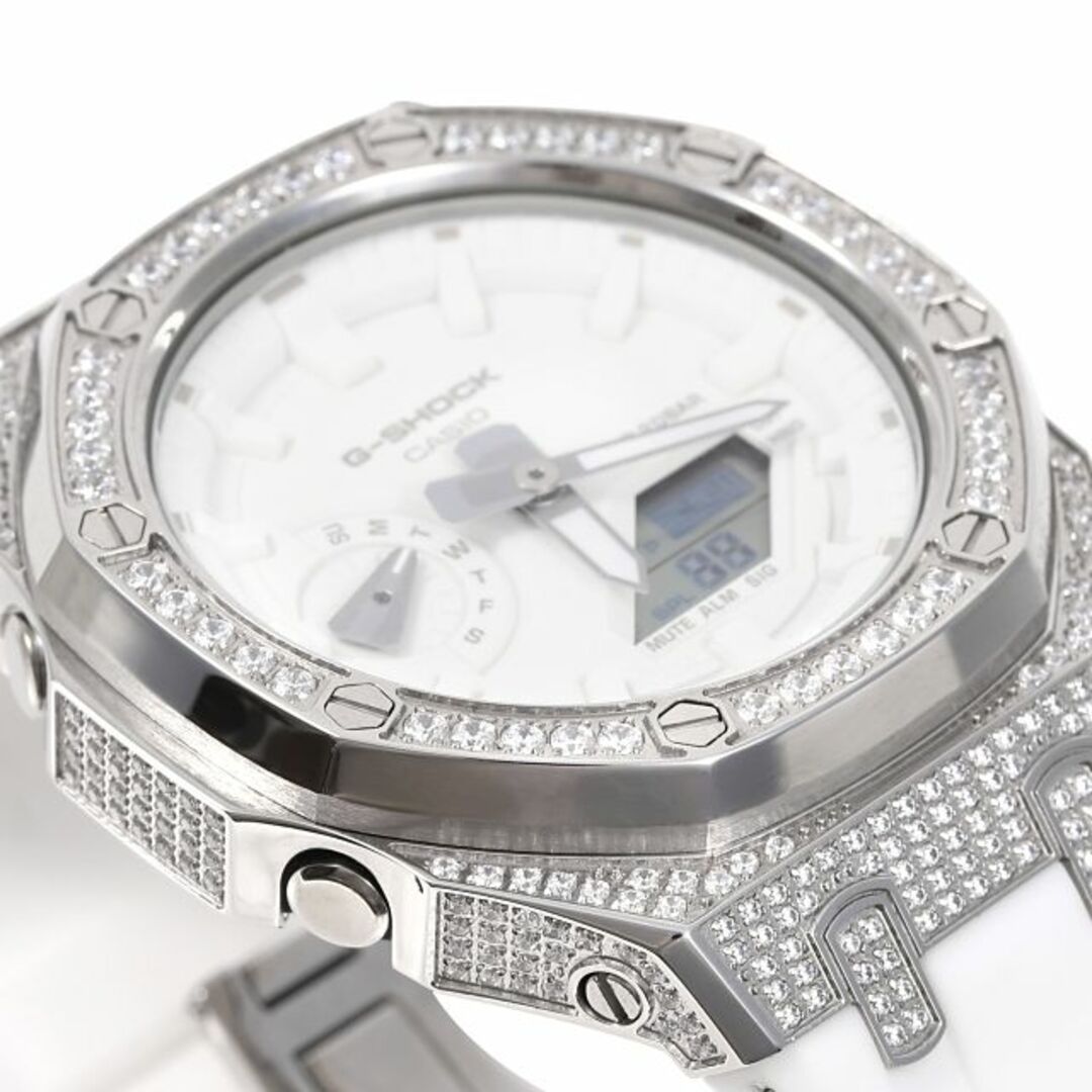G-SHOCK(ジーショック)のG-SHOCK GA2100GB CASIOAK ゴールドダイアル メタル カスタム フルカスタム カシオーク CZダイヤ（キュービックジルコニア）シルバー ステンレス製 ホワイトラバーバンド メンズの時計(腕時計(アナログ))の商品写真