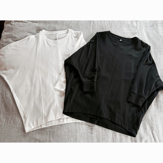 ユニクロ(UNIQLO)のユニクロ　ラグランTシャツ　ブラック、ホワイト2セット(Tシャツ(長袖/七分))