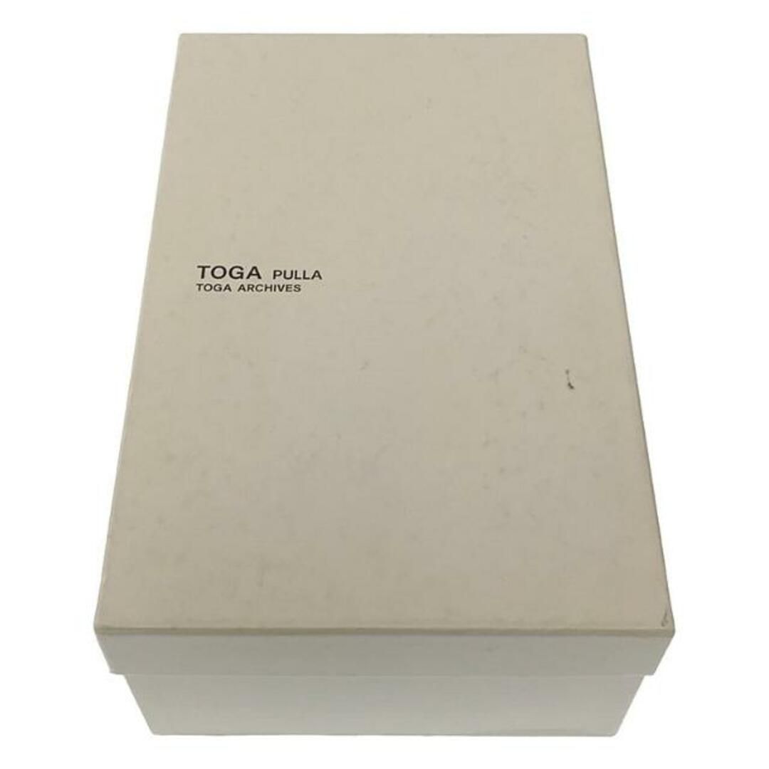 TOGA PULLA(トーガプルラ)のTOGA PULLA / トーガプルラ | × BEAMS エンボスメタル ハラコストラップサンダル | 37 | ブラック/シルバー | レディース レディースの靴/シューズ(サンダル)の商品写真