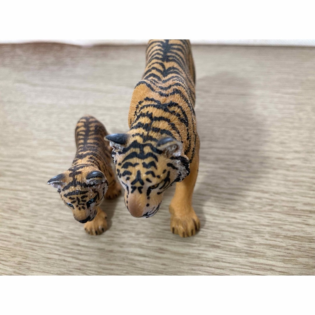 Schleich(シュライヒ)のシュライヒ　虎フィギュア親子セット エンタメ/ホビーのフィギュア(その他)の商品写真