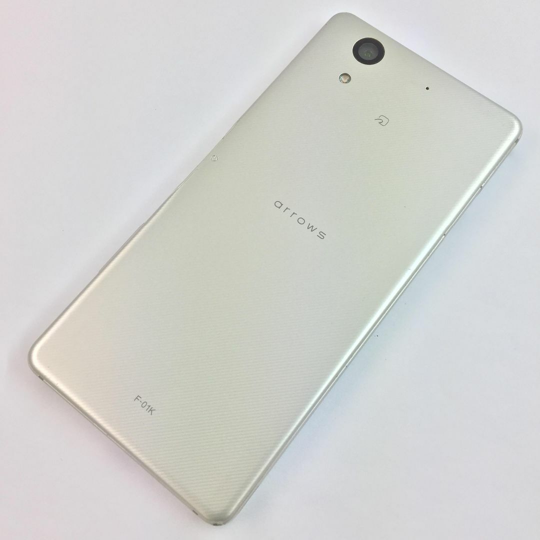 arrows(アローズ)の【C】F-01K/arrows NX/359664081733602 スマホ/家電/カメラのスマートフォン/携帯電話(スマートフォン本体)の商品写真