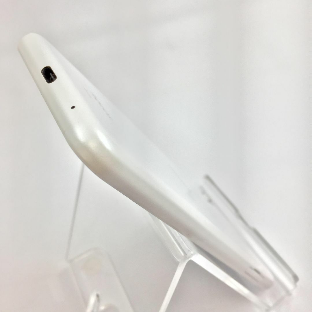 AQUOS(アクオス)の【C】SH-01L/357977100577251 スマホ/家電/カメラのスマートフォン/携帯電話(スマートフォン本体)の商品写真