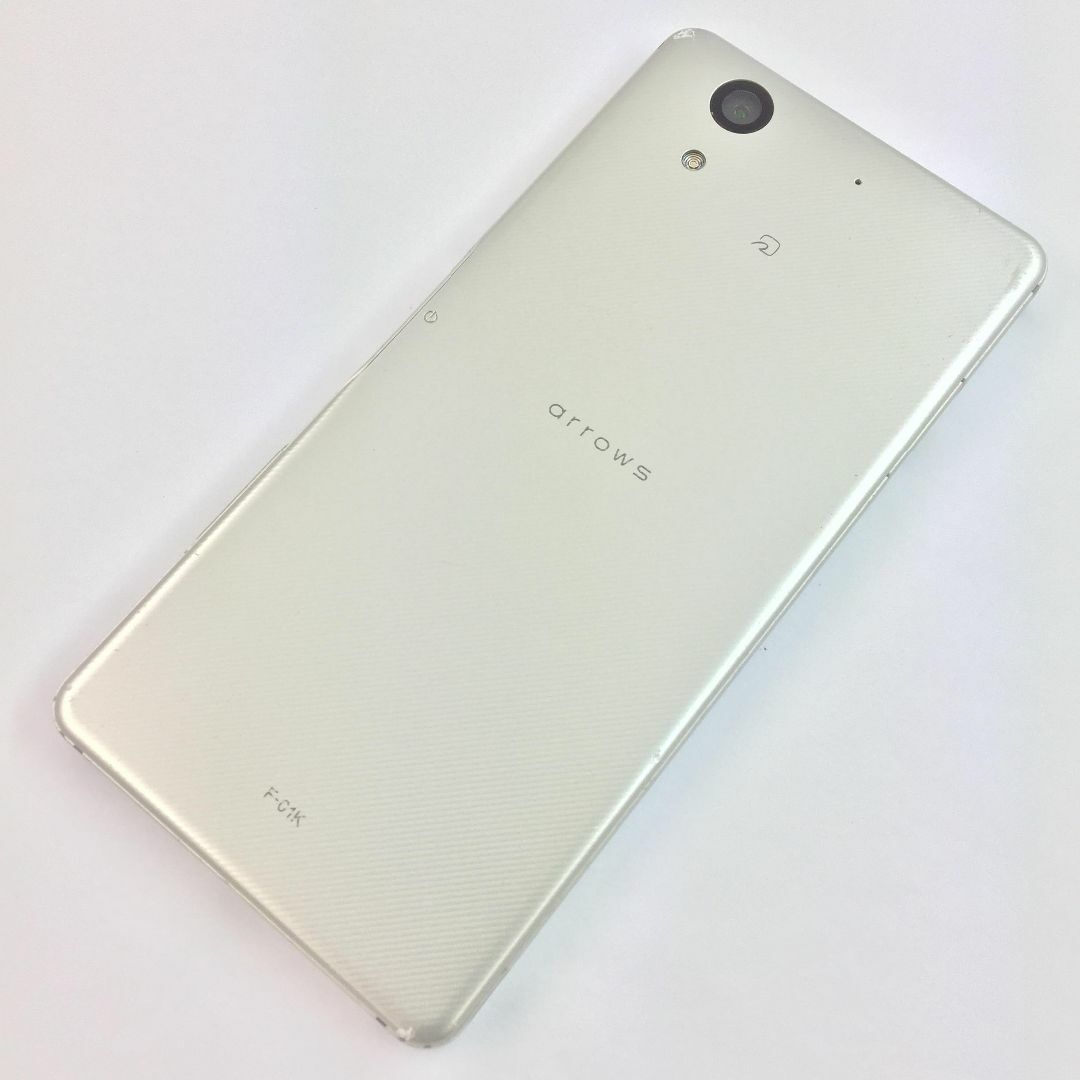 arrows(アローズ)の【C】F-01K/arrows NX/359664081715765 スマホ/家電/カメラのスマートフォン/携帯電話(スマートフォン本体)の商品写真