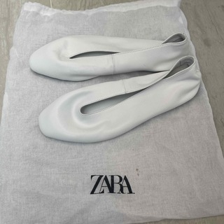 ザラ(ZARA)のZARA  パンプス　36新品未使用(ハイヒール/パンプス)