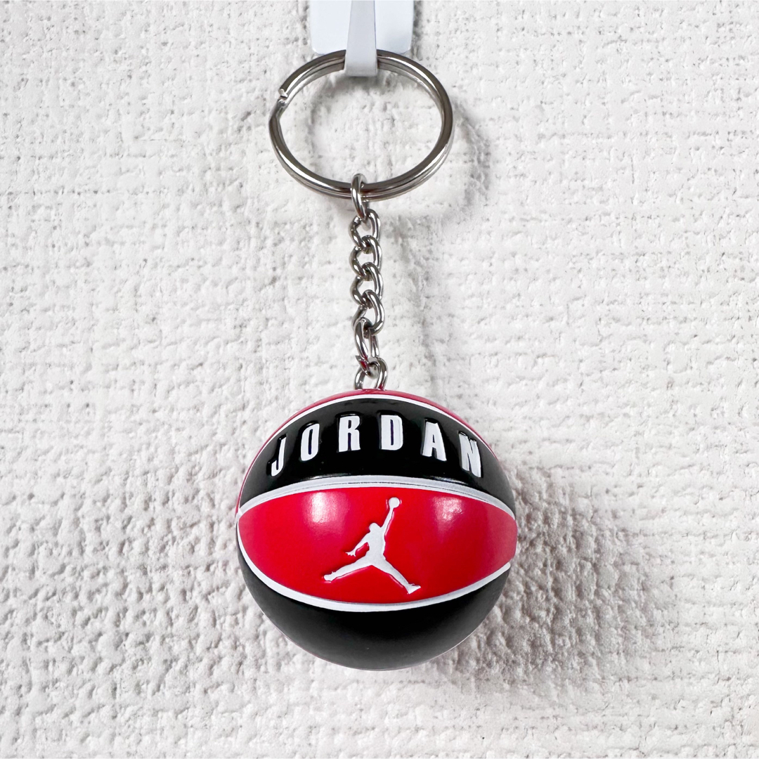 Jordanジョーダン　キーホルダー  ミニバスケットボールNBA メンズのファッション小物(キーホルダー)の商品写真