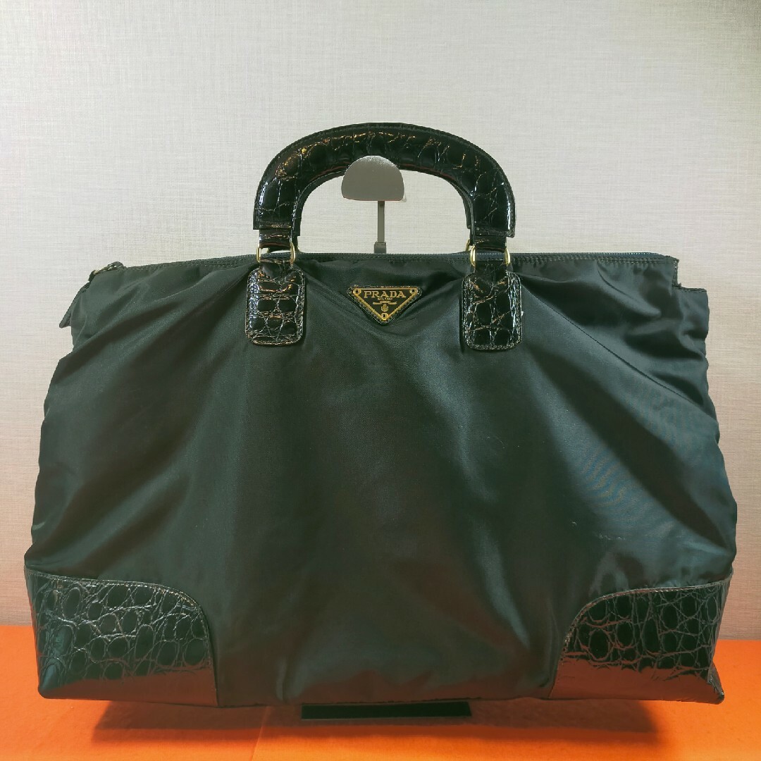 PRADA(プラダ)のプラダ PRADA ハンドバッグ ナイロン レザー 黒色 レディースのバッグ(ハンドバッグ)の商品写真