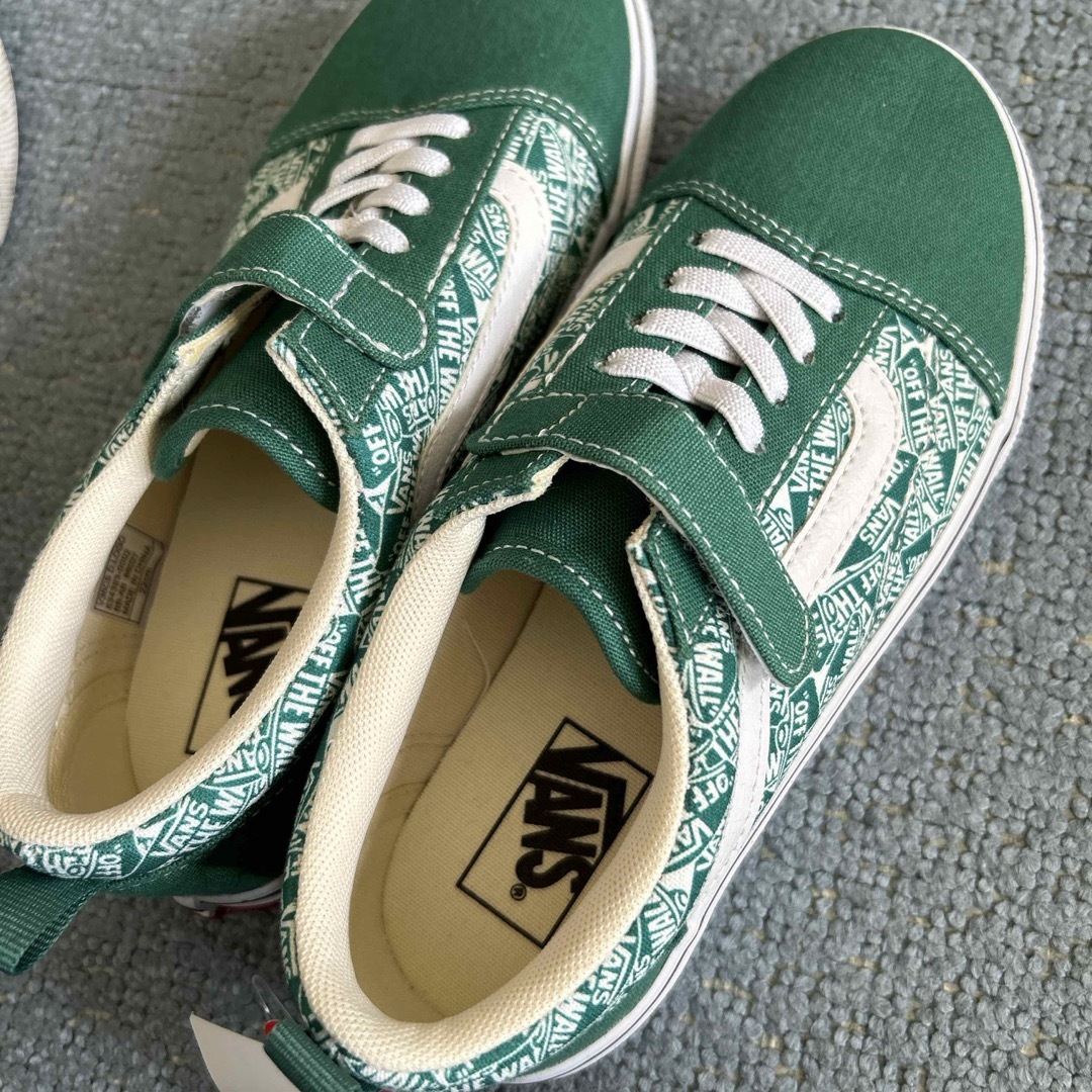 VANS(ヴァンズ)のVANS バンズ オールドスクール 22cm おまけ付き キッズ/ベビー/マタニティのベビー靴/シューズ(~14cm)(スニーカー)の商品写真