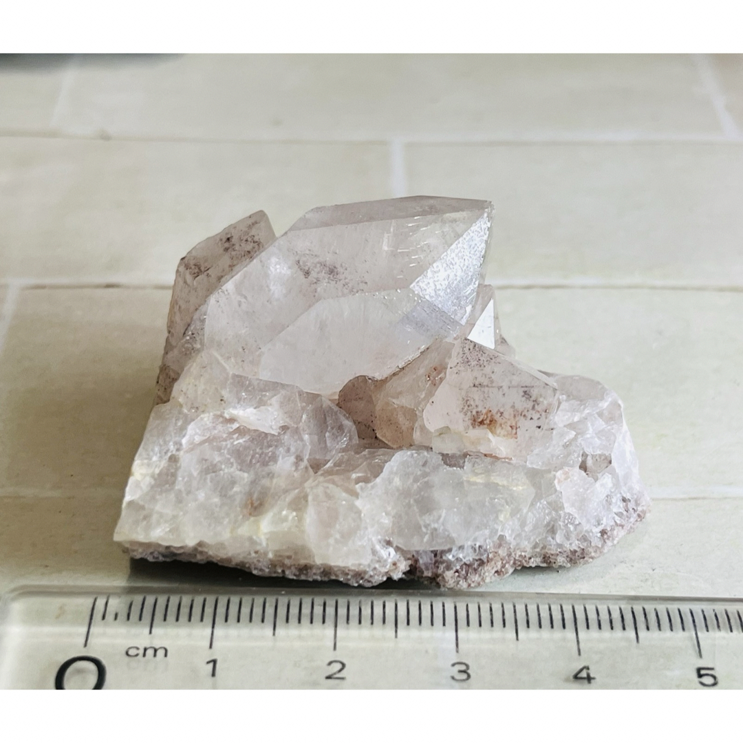レコードキーパー　ヒマラヤ✨ マニカラン産　ピンク水晶 原石　クラスター