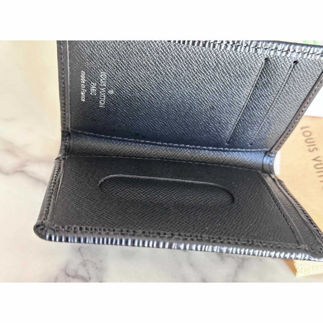 LOUIS VUITTON(ルイヴィトン)の新品未使用　ルイヴィトン  エピ　ブラック　カードケース　財布 レディースのファッション小物(財布)の商品写真