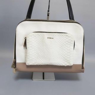 フルラ(Furla)の正規美品 フルラ FURLA ワンショルダーバッグ パイソン型押し レザー 白(ショルダーバッグ)