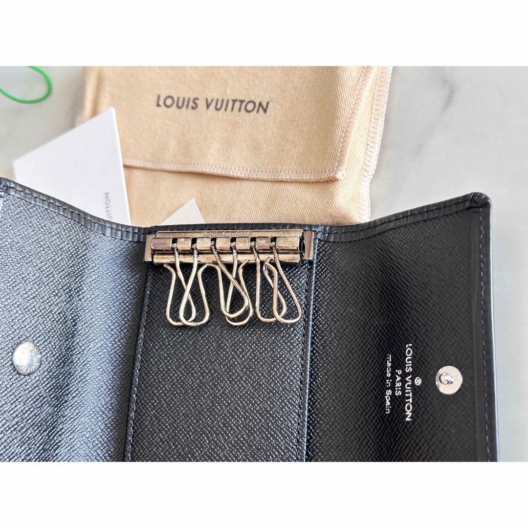 LOUIS VUITTON(ルイヴィトン)の新品　未使用　ルイヴィトン  エピ　ブラック　キーケース　財布 レディースのファッション小物(キーケース)の商品写真